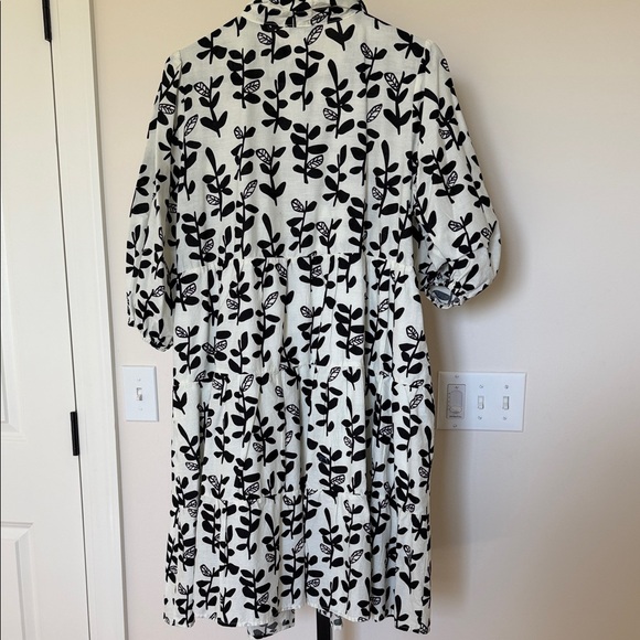 Polagram Black and White Leaf-Print Shirt Dress - Picture 3 of 3